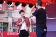 《父子雄兵》点映观众争相抢先笑 合家欢笑中带泪