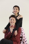 甜炸！吳昕坐潘瑋柏腿上拍寫真 上演“貼面咚”