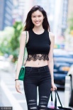 國模三美為維密試裝 劉雯何穗露甜笑大秀蠻腰長腿