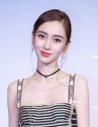 baby赵丽颖同框比美 王子文朋克风宋祖儿性感黑裙