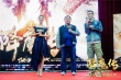 《降魔传》主创空降郑州 王晶揭郑恺“女装之谜”