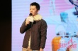 《泡芙小姐》路演 张歆艺王栎鑫玩贴面俯卧撑