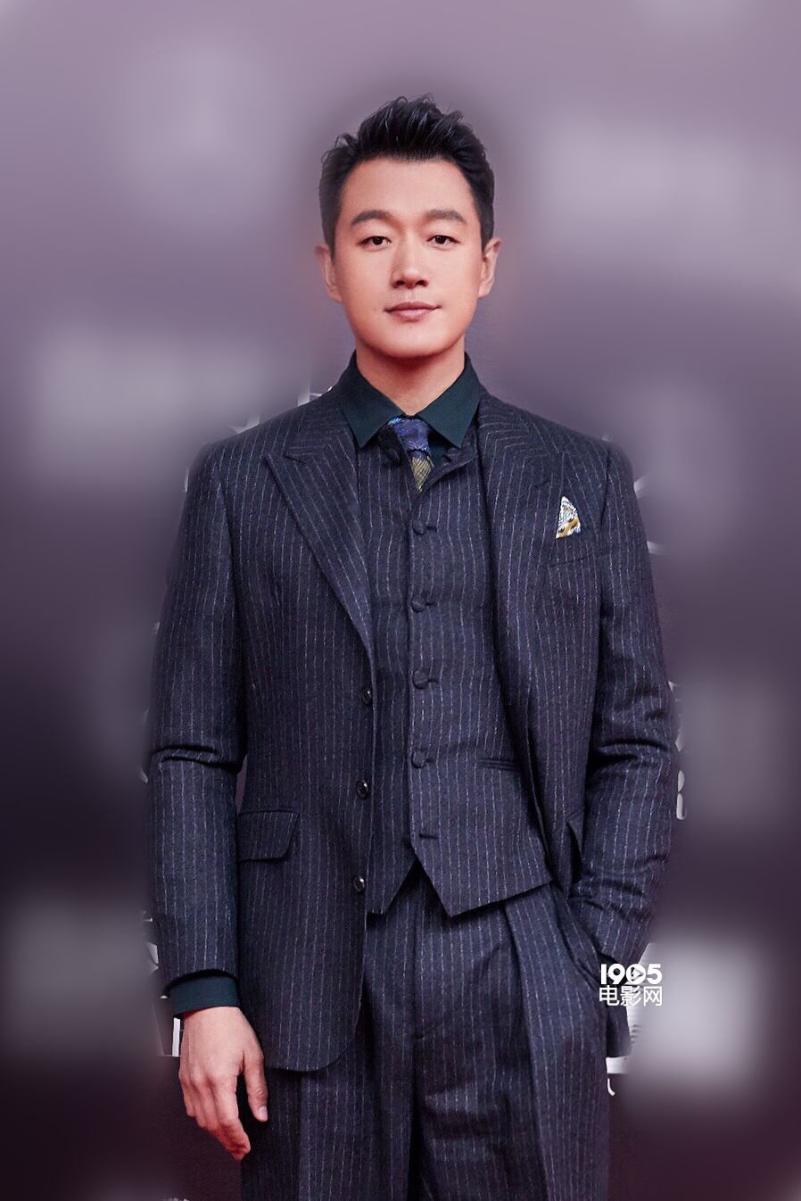 佟大为获"年度吸引力明星" 霸道总裁范儿超抢眼