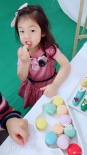 张歆艺与小泡芙鬼马合影曝光 大小泡芙合体拍MV