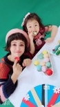 张歆艺与小泡芙鬼马合影曝光 大小泡芙合体拍MV