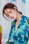 張鈞甯最新寫真嫵媚動(dòng)人 穿深V花裙宛如畫中美人