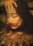 又見倪妮式時尚大片 電影質(zhì)感迷離光影間盡顯夢幻