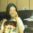 宋祖兒喝牛奶伸懶腰嬌嗔可愛(ài) 少女甜笑撩動(dòng)人心