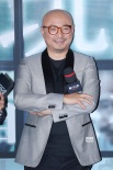 徐崢《幕后玩家》遭遇中危 不怕與