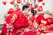 惠若琪大婚曬中式婚紗照 新郎新娘甜蜜親吻