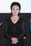 《天下父母》首映 导演兑现承诺：让观众免费观影