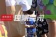 王子文六一帶神秘小男孩海邊游玩 隱婚生子被重提