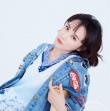 蔣勤勤曝“孕”味寫真 摩登辣媽慵懶隨性style