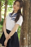 开学季！杨超越曝照可萝莉可青春 丸子头俏皮可爱