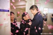 李嫣和奶奶為李亞鵬慶生 父女倆捧臉殺畫(huà)面超溫馨