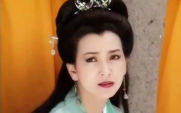 白娘子不仅喊你穿秋裤，还要洗脑单身狗！