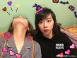 窦靖童和妹妹窦佳嫄亲昵合照 戴南瓜头套庆万圣节