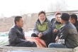 黄渤青海送彩电贺乔迁 大团队为传统工艺谋出路