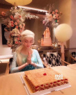 Angelababy慶生照cos冰雪女王 精致似芭比娃娃！