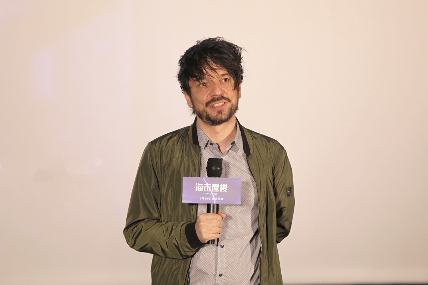 《看不见的客人》导演聊新作 西班牙男人遭吐槽