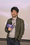 《看不见的客人》导演聊新作 西班牙男人遭吐槽