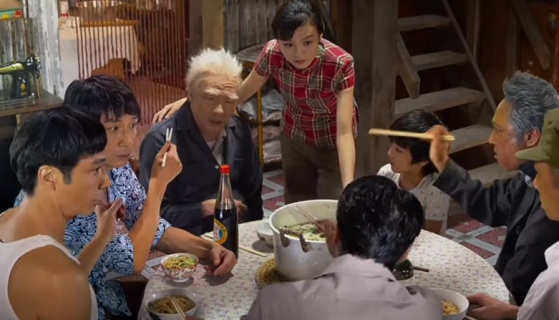 这演技没话说！吴镇宇一人饰演六个不同时期的“爸爸”