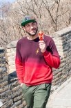 《雷霆沙贊！》英雄初長(zhǎng)成 扎克瑞·萊維圓長(zhǎng)城夢(mèng)
