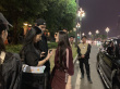 网友偶遇向佐探班郭碧婷 片场同框深情对望笑开怀