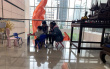 张雨绮懒理与恋爱传闻 被偶遇带龙凤胎剪发心情好