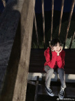 歐陽娜娜鄉(xiāng)間蕩秋千少女感滿滿 扎麻花辮清新甜美