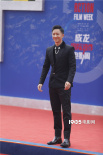 韩庚亮相成龙电影周红毯 自曝三月练成拳击手身材