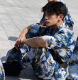 曝易烊千璽中戲軍訓路透照 12天后會黑幾個色號？