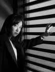 宋茜著黑色西裝亮相活動 簡約黑白穿搭沉斂大氣