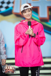 李宇春重返十四年前出道舞台 致敬青春力量！