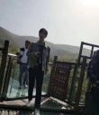 《余生》曝路透 楊紫肖戰(zhàn)玻璃棧橋上對視cp十足