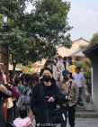吻戲來(lái)了！《余生》楊紫肖戰(zhàn)情侶裝 牽手約會(huì)親吻