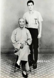 传奇同框！《叶问4》发布叶问、李小龙师徒海报