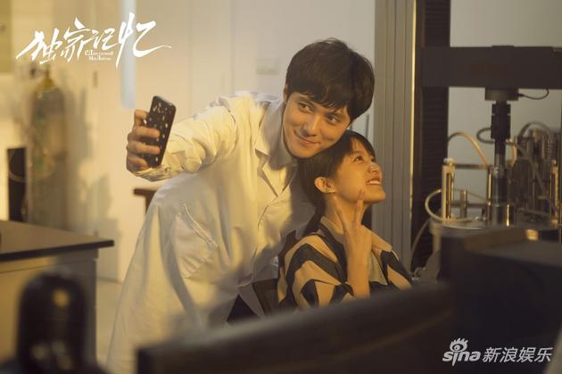 张超获粉丝用俄语表白 反问网友:走花路啥意思