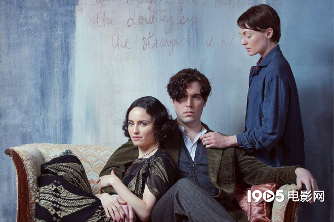 传记片《桂冠诗人》发布首张剧照 汤姆·休斯主演