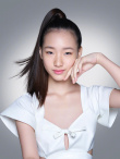 100%相似！小S女兒拍片完美繼承媽媽“巨星風范”