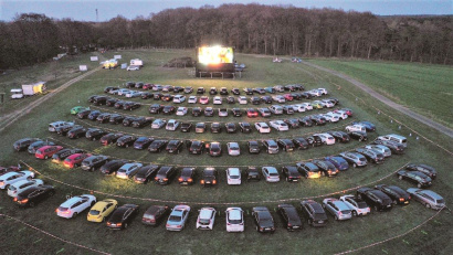 “老古董”汽车影院“逆袭” 在多国重新流行