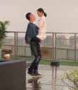 男友力炸了！《亲爱的戎装》黄景瑜树袋熊抱李沁