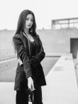 徐藝洋出席時尚活動 挑染發(fā)色all black造型超A