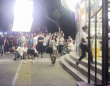 新戲路透！趙麗穎街頭拍戲被圍觀 衣著樸素顯土氣