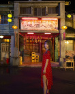蔡依林新歌MV致敬《水形物语》 挺孕肚上演人鱼恋