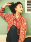 殷桃“春日復(fù)古”寫(xiě)真大片曝光 紅色波點(diǎn)襯衫吸睛