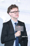 卡梅隆寄语电影《六人》 小李子凯特免费授权形象