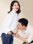 杜淳晒与孕妻王灿合照 甜称“第一次家庭合影”