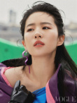 好看嗎？劉亦菲六月號封面發(fā)布 挑戰(zhàn)紫色貓眼妝