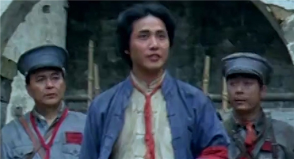 高举斧镰旗帜 《秋收起义》毛泽东部署开展武装斗争